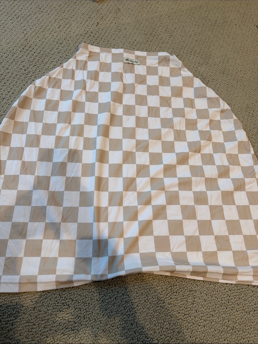 Itzy ritzy check nursing cover